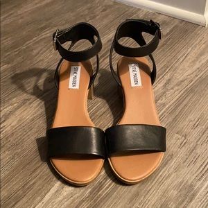Steve Madden Kemmy Leather Sandals
